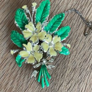 Exquisite Signed Vintage Enamel Primrose Brooch 1950’s Birthday Flower Series